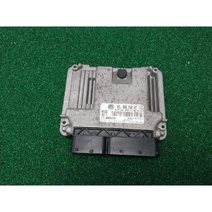 ECUs y Módulos de Computación Usados para Golf 03L906018AT - Product Image 1