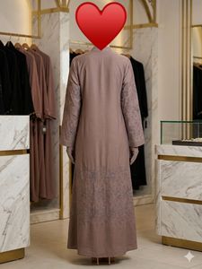 Magnifique robe de soirée en satin avec broderie avant, arrière et latérale, travail de diamants, burqa, robe musulmane, foulard islamique, dupatta, coupe droite - Product Image 5