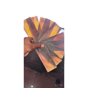 Placas de Cuerno de Búfalo Pulido Más Vendidas para Prendas, Diseño Natural Love de Aaliyan Impex - Product Image 1