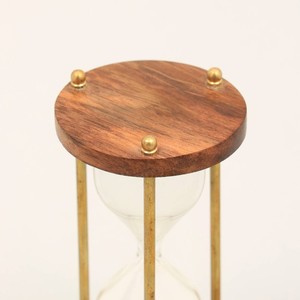 En promotion : Sablier en bois fait main avec cadre en laiton, design rustique, chronométrage précis pour la décoration ou les cadeaux - Product Image 4