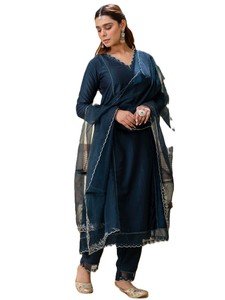 Salwar Kameez en Mélange de Soie Bleu Foncé avec Dupatta Brodé, Tenue Traditionnelle pour Femme, Longueur Cheville, Style Indien et Pakistanais, Prêt-à-porter - Product Image 1
