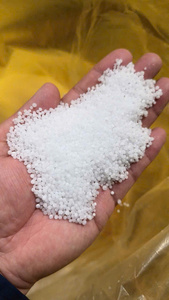 Vietimex Urea 46% Fertilizante Nitrogenado 100% Puro de Liberación Rápida Controlada, Granulado de 0.85-2.8mm, Embalaje a Granel 50kg 1000kg - Product Image 1