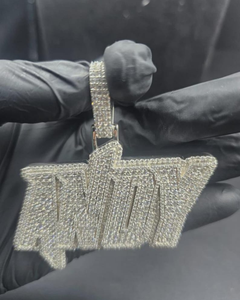 จี้ฮิปฮอปแบบกำหนดเอง เครื่องประดับหรูหรา เงินแท้ 925 ประดับเพชรโมอิสซาไนต์ VVS จี้ตัวอักษรชื่อย่อ สำหรับเป็นของขวัญวันเกิด - Product Image 1