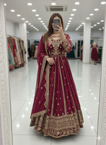 Robe de soirée haut de gamme en faux georgette avec broderie riche en sequins, manches longues, pantalon en soie beurrée et dupatta (UW 8028) DC - Product Image 3