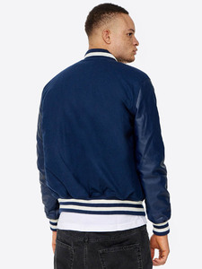 Chaqueta Varsity sin Cuello de Alta Calidad con Logotipo Bordado Personalizado para Hombre - Product Image 6