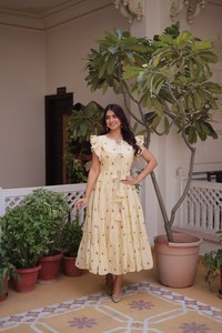 Hermosa Kurti Tradicional Rosa de Algodón con Bordado Floral hasta el Tobillo para Mujer - Product Image 2