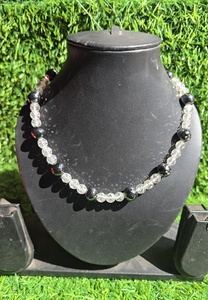 Cuentas de moissanita redondas facetadas de 8 mm blancas y de 12 mm negras para la fabricación de joyería - Product Image 2