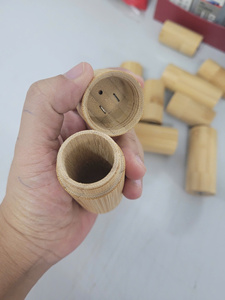 Contenedor de Alimentos Redondo de Madera con Tapa, Hecho a Mano con Madera de Acacia, Hilo Dental con Contenedor de Bambú Recargable - Product Image 6