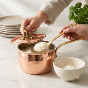 Casserole artisanale en cuivre martelé avec bouton de couvercle en forme de chat mignon et longue poignée en laiton, ustensile de cuisine de luxe - Product Image 4