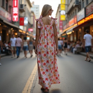 Robe maxi sans manches en coton léger combiné rose pour femmes avec col carré à imprimé floral rouge fabriqué artisanalement - Product Image 3