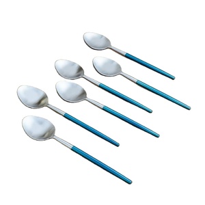 Cuillère élégante en acier inoxydable plaqué argent parfaite pour les réglages de table et le service de café et l'utilisation quotidienne de la cuisine ou du restaurant - Product Image 1