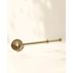 Gold Metal Tea Strainer With Wooden Handle And Floral Design Durable Colander For Loose Leaf Brewing Kitchen Tool - Product Image 6