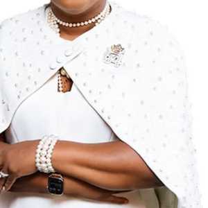 <b>White</b> Pearl Capelet Women Beaded Short Sleeve Elegant Bridal Shawl Formal Occasion Fashion <b>Wrap</b> - Product Image 4