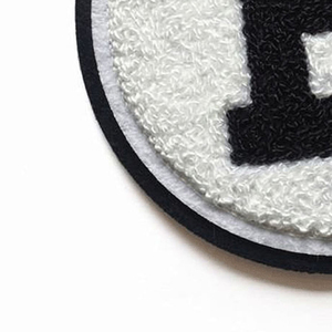 Patchs thermocollants circulaires en chenille, personnalisables avec logo, brodés, à coudre, avec support de transfert thermique pour vêtements, vente en gros - Product Image 2