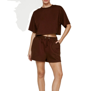 Conjunto de 2 Piezas para Mujer, Top Corto y Pantalones Cortos, Color Sólido, Tejido de Algodón, Casual, Holgado, Cómodo, con Bolsillos, Largo hasta la Rodilla, Ropa de Verano - Product Image 1
