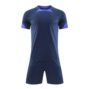 Uniforme de Fútbol de Alta Calidad Hecho en Pakistán, Equipación Deportiva, 100% Poliéster, Transpirable, Ligero y Personalizable - Product Image 4