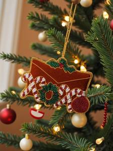 Decoración Navideña Colgante Hecha a Mano con Zari |   Diseño de Bastón de Caramelo con Cuentas y Corona |   Decoración Festiva para Pared y Puerta - Product Image 1