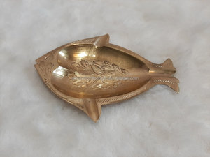 Cendrier en laiton en forme de poisson, design vintage – Cendrier inoxydable et sans fumée pour table, bar et bureau - Product Image 4
