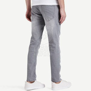 Jean pour homme durable, idéal pour un usage quotidien et les activités de plein air, tissu résistant pour un confort et un style durables. - Product Image 2