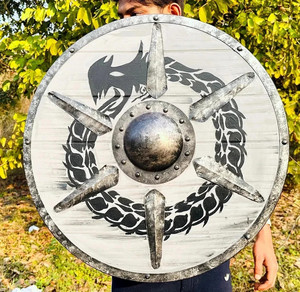 Escudo Redondo Vikingo Medieval de 24'' Hecho a Mano en Acero y Madera con Diseño de Dragón para Reenactamiento Histórico y Decoración del Hogar - Product Image 2