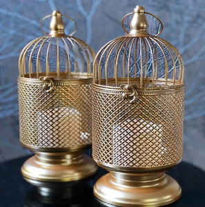 Collection d'encensoirs ou de brûleurs de bougies exotiques en filigrane d'or avec bases en cristal. Ensemble royal disponible à prix de gros. - Product Image 2