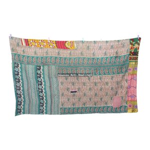 Couvre-lits et plaids Kantha vintage indiens, réversibles, cousus main, épaisses, en patchwork de vieux sari, couvertures et édredons lourds - Product Image 4
