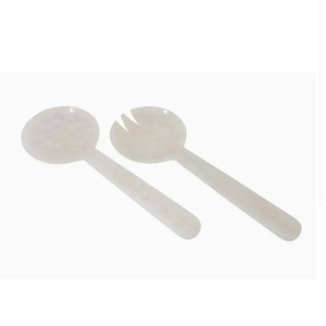 Ensemble de Cuillères à Salade Personnalisées en Résine Faite Main, Écologiques et Vibrantes, pour Usage Domestique et Hôtelier, Incluant une Cuillère à Glace et une Cuillère à Salade - Product Image 3