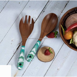 Juego de cucharas de madera de resina Lux | Utensilios de madera de mango hechos a mano con asas de resina de primera calidad para cenas elegantes y colecciones de regalos - Product Image 6