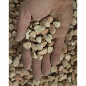 Piedras de Coral Rosa 7-15mm - Bolsas de 25kg - Product Image 1