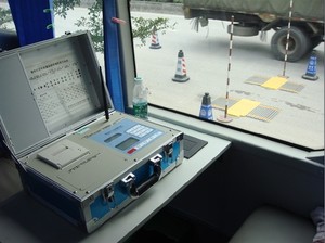 HLH BX9E3W Tragbare Achslastwaagen für Flotten - 10T-40T Kapazität Statische/Dynamische Achswiegeung Straßenverwaltung Modus Auto - Product Image 6