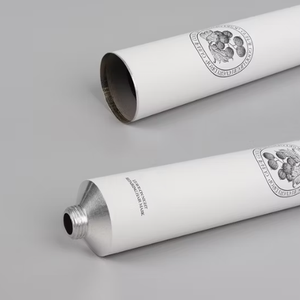 Emballage de tubes cosmétiques personnalisés, légers et de luxe, fabriqués au Vietnam, en aluminium 99,7 % poli/finition mate, volume 50-120 ml, pour produits capillaires - Product Image 1