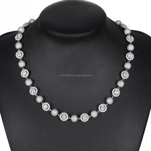 Collar de cuentas redondas en tono plateado de lujo con eslabones florales brillantes, joyería de moda para hombres, importadores y minoristas al por mayor - Product Image 1