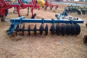 Arado de discos hidráulico para tractor y grada de discos montada de alta resistencia (Maquinaria agrícola) en venta - Product Image 4