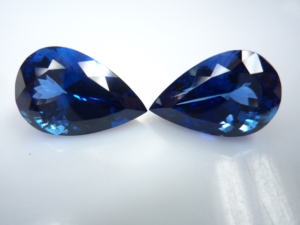 Tanzanita 2026, el Más Vendido, 2 Piezas Piedras facetadas con corte de pera a juego, 11 quilates aprox. Par de piezas para joyería y piedras preciosas al por mayor - Product Image 2