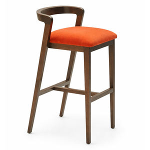 เก้าอี้บาร์ดีไซน์อินดัสเทรียลไม้วอลนัทคุณภาพเยี่ยม ราคาสุดคุ้ม ทนทาน เป็นมิตรกับสิ่งแวดล้อม พร้อมเบาะนั่งหุ้มผ้า - Product Image 4