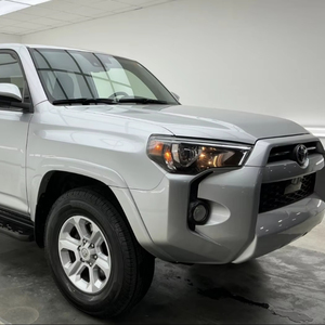 Toyota 4Runner SR5 Premium 4WD certifiée de qualité supérieure - Product Image 1