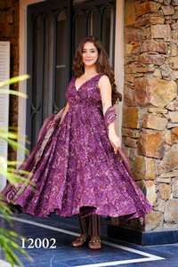 Magnifique robe Anarkali indienne pakistanaise en tissu de soie Maslin, avec des motifs imprimés numériquement, pour mariage, occasions décontractées, vêtements traditionnels pour femmes - Product Image 6