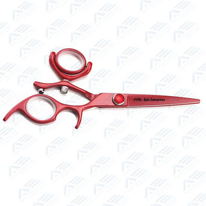 Ciseaux de coupe de cheveux de bord de rasoir de barbier Ciseaux de coiffure rouges élégants pour une utilisation en salon avec anneau de doigt réglable - Product Image 4