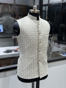 Chaleco de brocado plateado imperial para hombre, chaqueta de lujo jacquard estilo Nehru, chaleco Bandhgala para recepción de bodas, chaqueta indo de diseñador - Product Image 5