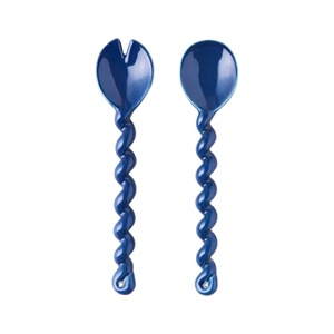 Ensemble de serveurs à salade en résine bleue Twist Design Pinces à salade artisanales Ustensiles de service Outils de cuisine élégants pour salades et pâtes - Product Image 1
