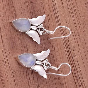 Pendientes Colgantes Bohemios Hechos a Mano de Plata de Ley 925 Bañados en Oro con Ópalo Blanco, Ideales para Fiestas y Regalos, Hipoalergénicos - Product Image 3