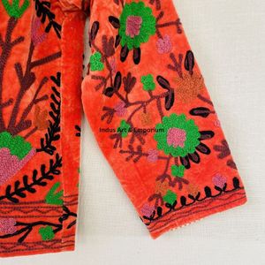 Chaqueta de algodón Suzani hecha a mano en India, chaqueta corta bordada a mano, abrigo unisex, chaqueta corta Suzani hecha a mano - Product Image 6