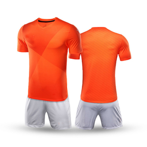 Conjunto de Camiseta y Pantalones Cortos de Fútbol Negros Lisos Personalizados, Uniforme de Fútbol Ligero y Transpirable, Ropa Deportiva de Secado Rápido para Entrenamiento - Product Image 6