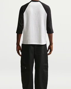 T-shirt en coton doux pour homme, coupe ample d'inspiration unisexe, tissu respirant pour un style décontracté quotidien et streetwear. - Product Image 3