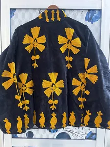 Chaqueta Étnica de Terciopelo Negro con Bordado Floral Suzani, Manga Larga, Cuello Alto, Estilo Bohemio Hecho a Mano, Ropa de Abrigo para Otoño - Product Image 5