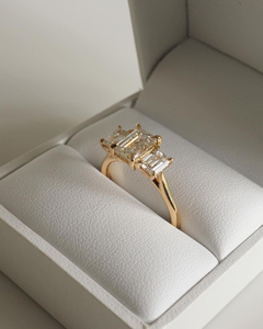 Bague de fiançailles solitaire en or massif 14 carats avec moissanite taille émeraude de luxe, 4 carats, bijoux fins minimalistes, vente en gros - Product Image 3