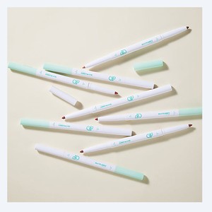 Crayon à lèvres anti-transfert Dearmay 2-en-1 effet repulpant 0,36g longue tenue crémeux prune brun peau foncée maquillage en gros - Product Image 5
