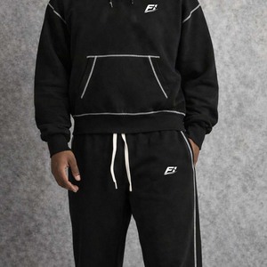 Ensemble de survêtement 2 pièces pour homme en coton, sérigraphié sur mesure, avec sweat à capuche et pantalon de jogging, style streetwear et surpiqûres contrastées - Product Image 1