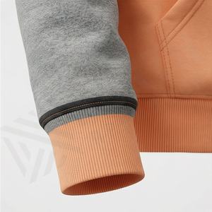 Hoodie surdimensionné élégant pour homme, design vintage délavé avec poche avant, confortable, personnalisable pour l'hiver. - Product Image 6