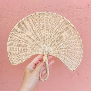 Éventail en rotin tissé à la main, décoration murale haut de gamme, suspensions artistiques naturelles pour les murs de la maison - Product Image 1